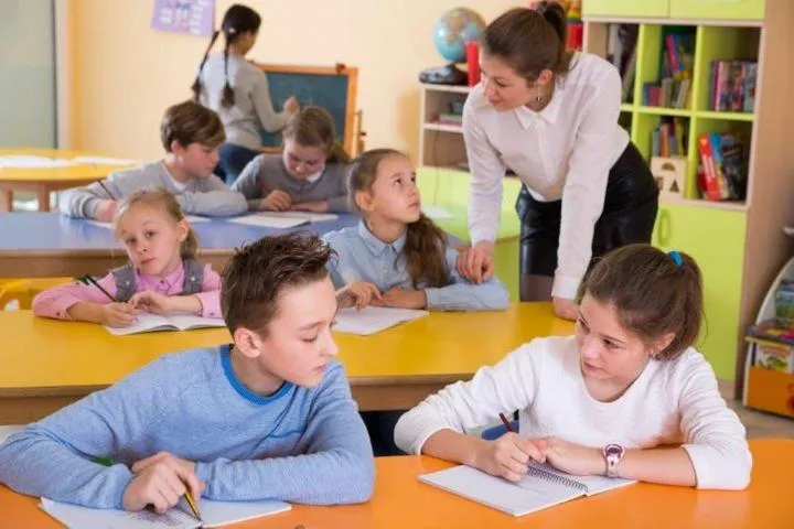 Obowiązki pomocy nauczyciela w przedszkolu